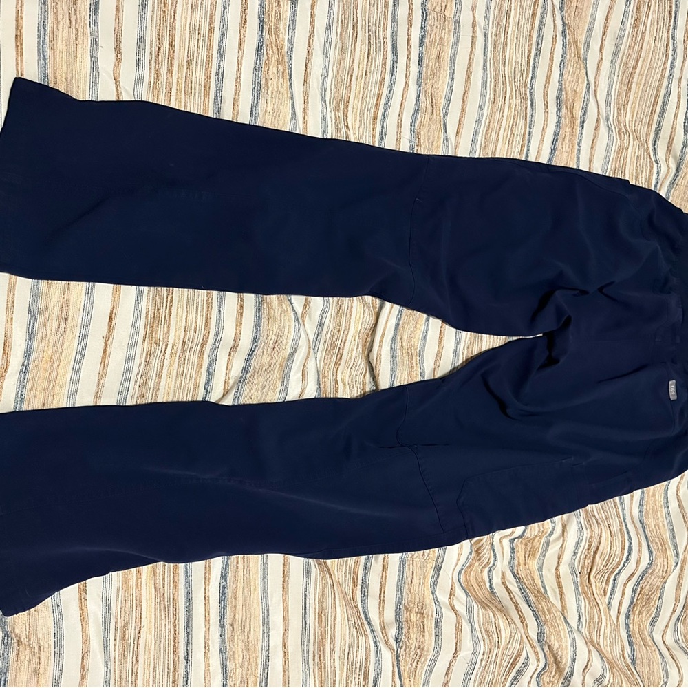Figs scrubs navy yola pants straight leg gently used. Smoke free home.
